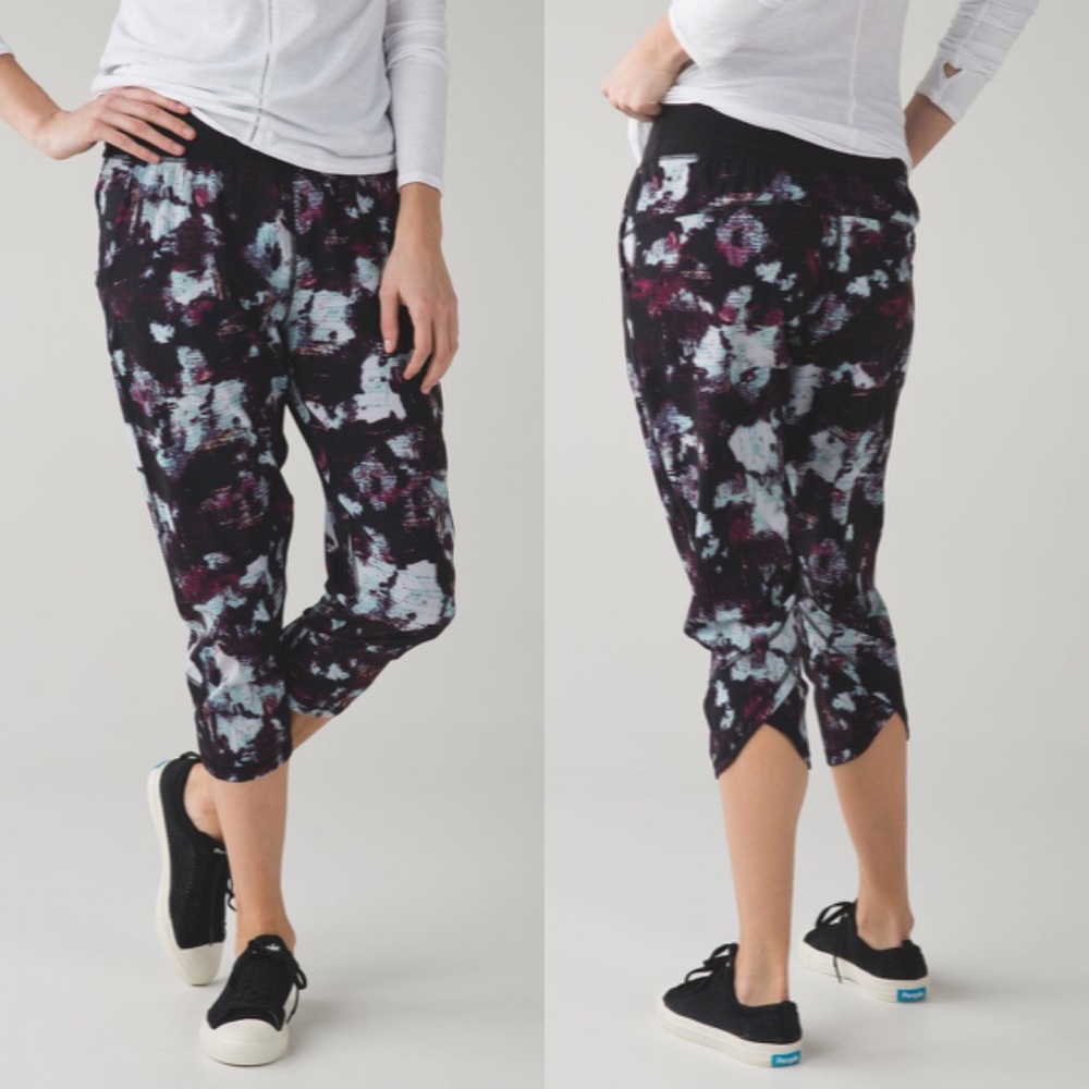 Lululemon Tranquil Crop Sz 8